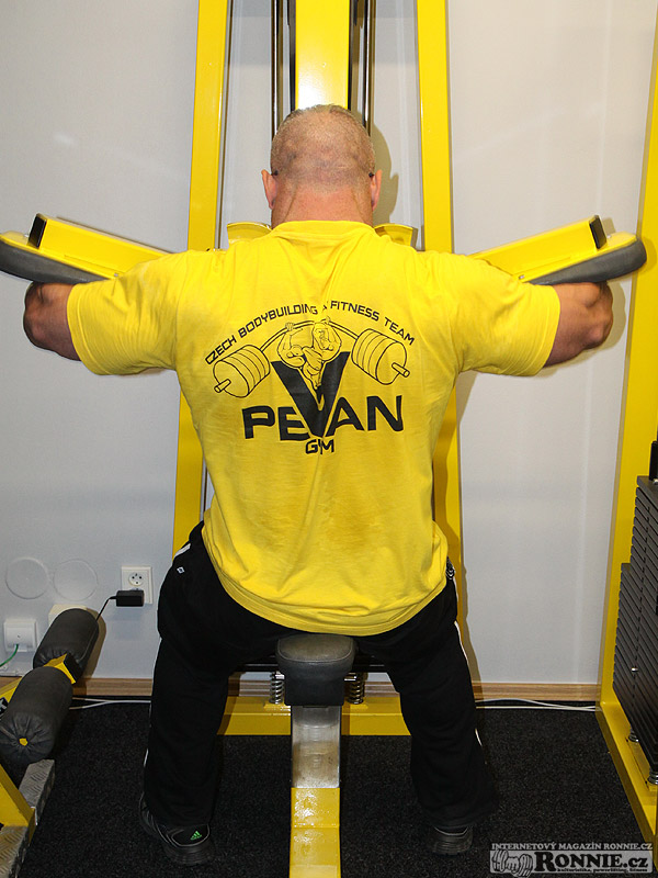 Petr Vani� - tr�nink p�ed Mr. Olympia 2012