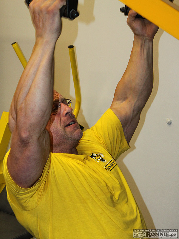 Petr Vani� - tr�nink p�ed Mr. Olympia 2012