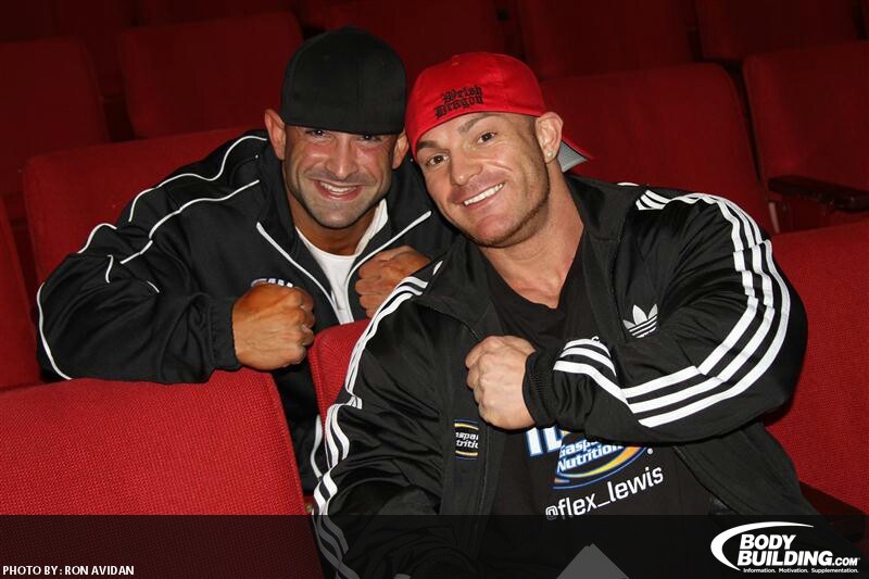 Guy Cisternino a James "Flex" Lewis