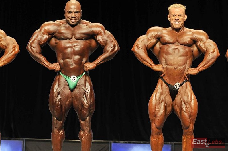 Toney Freeman, Dennis Wolf