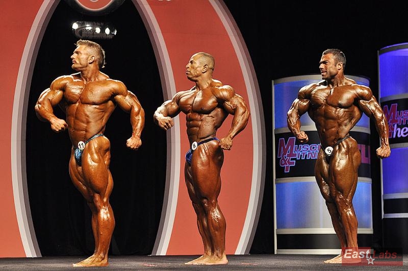 James "Flex" Lewis, David Henry, Eduardo Correa
