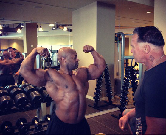 Arnold Schwarzenegger a Roc Shabazz