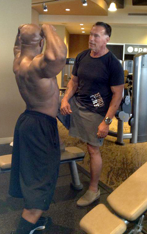 Arnold Schwarzenegger a Roc Shabazz