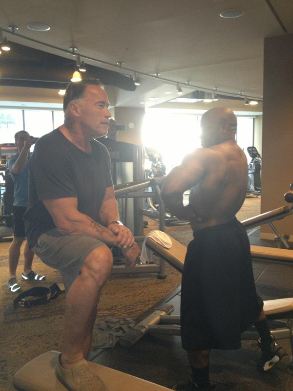 Arnold Schwarzenegger a Roc Shabazz