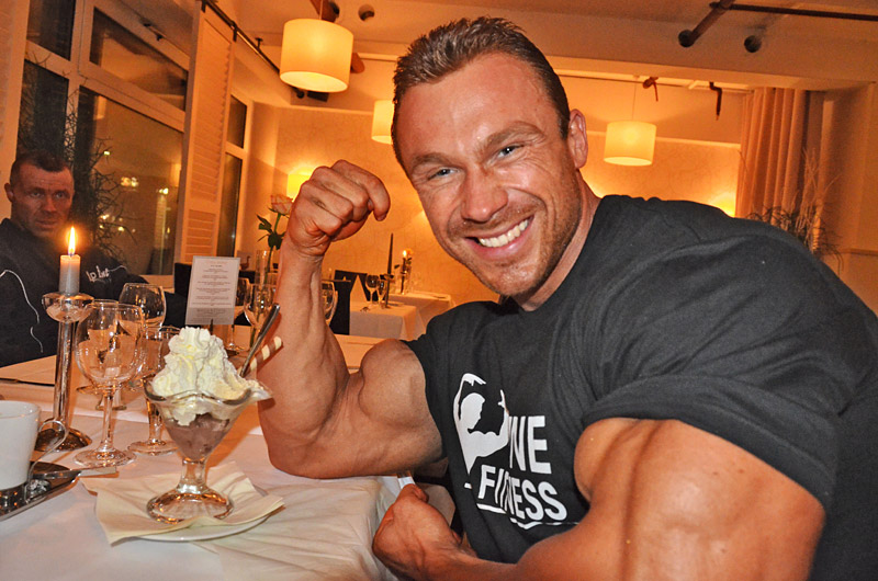 Slavoj Bedn�� na NAC Mr. Universe 2012