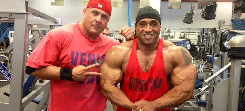 Mauro Sassi a Dennis James