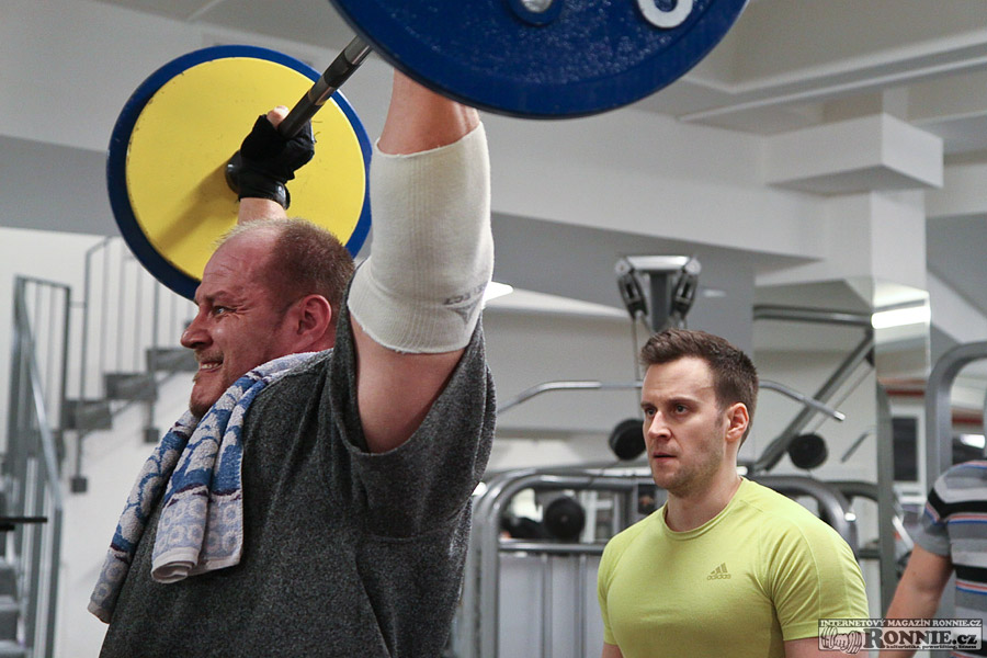 Pavel Butor - tr�nink ramen a triceps� v Eagle Fitness 