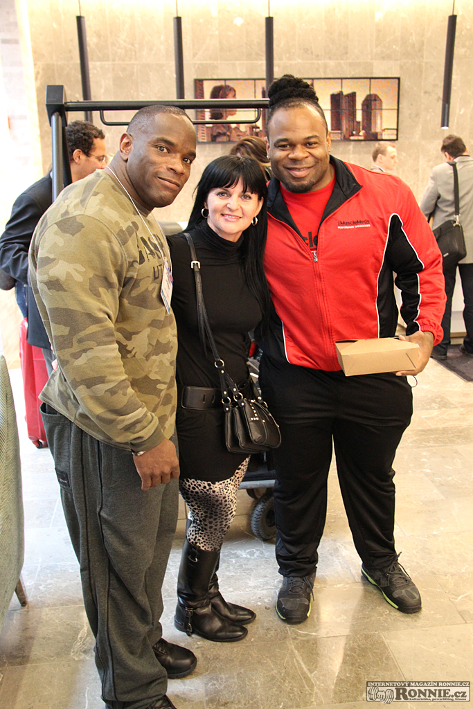 Johnnie Jackson, Eva Sukupov� a Kai Greene