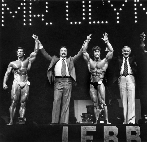 Boyer Coe, Joe Weider, Frank Zane a Ben Weider na Mr. Olympia 1977