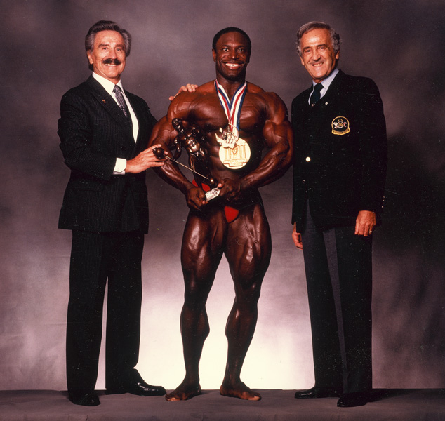 Joe Weider, Lee Haney a Ben Weider v z�kulis� Mr. Olympia 1987