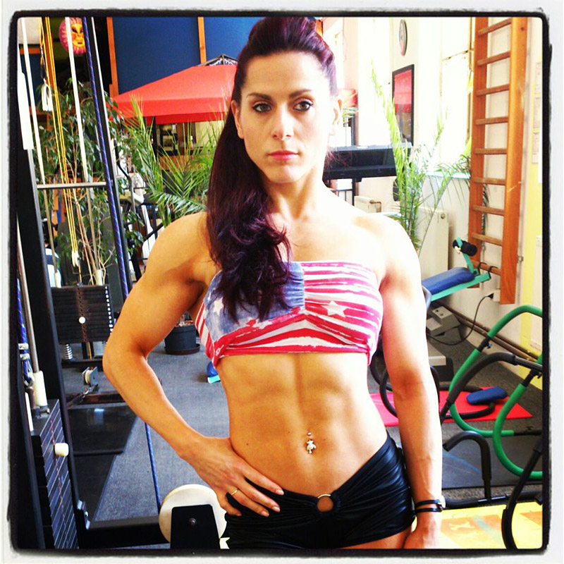 Veronika Zuba�ov� - aktu�ln� forma p�ed ME ve fitness 2013