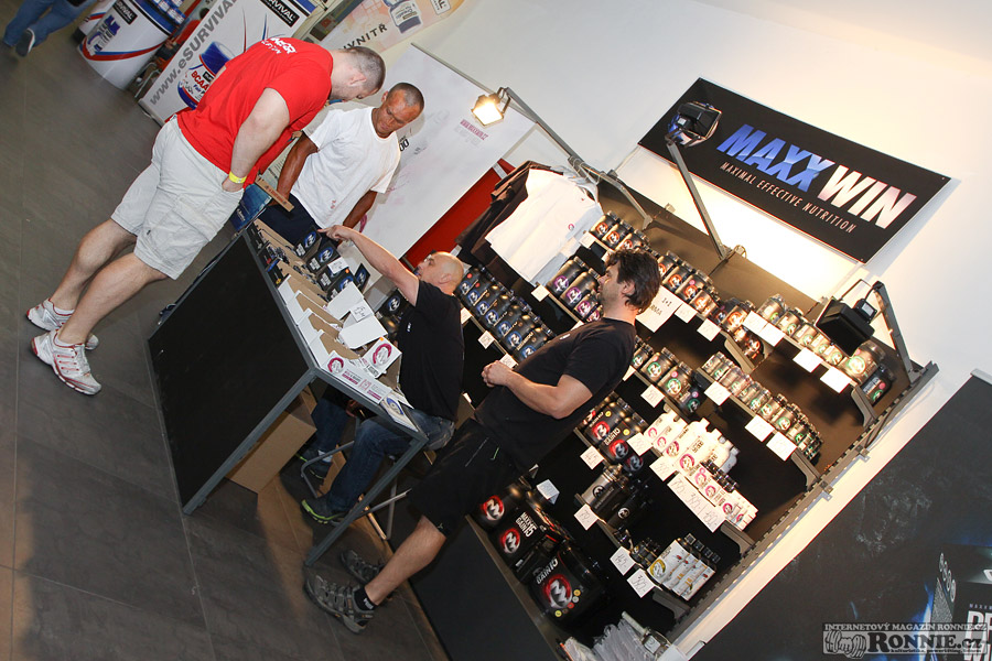 Reklamn� st�nek se sportovn� v��ivou MaxxWin