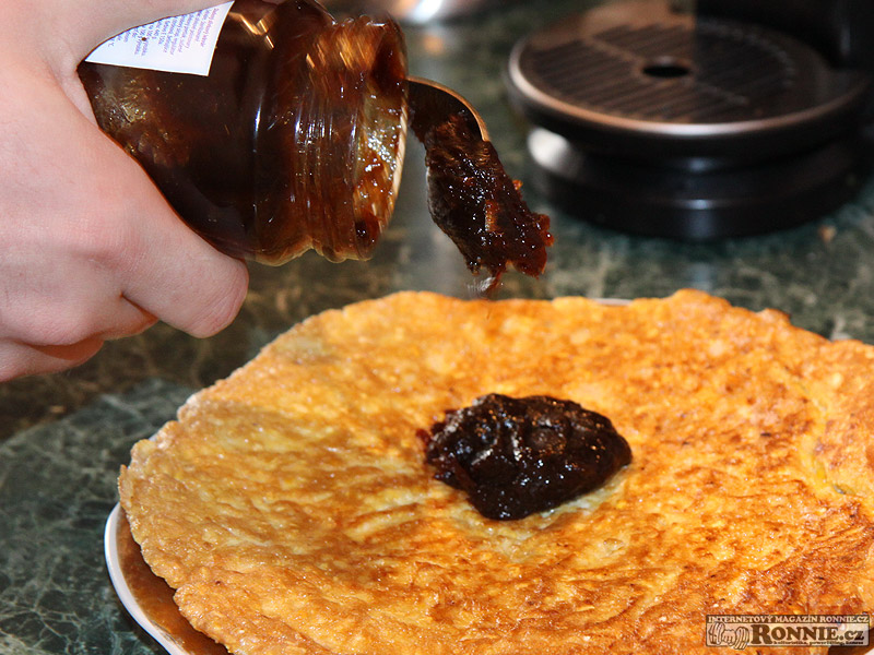 Omeletu dochut�me nap�. povidly.