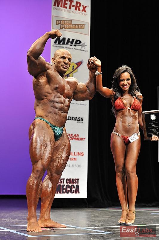 Mamdouh Elssbiay, Yeshaira Robles