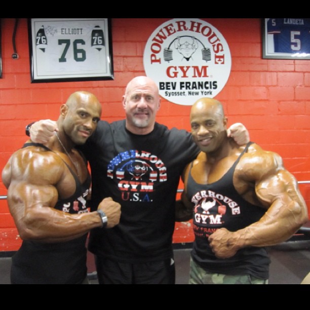 Juan Morel, Victor Martinez