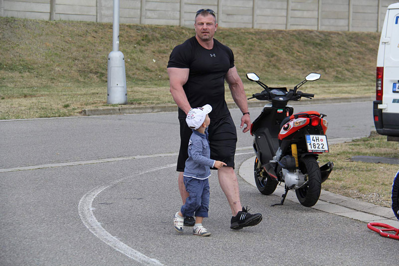 Martin Holub a Dalibor H�jek na z�vodn�m okruhu v Brn�