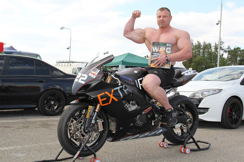 Martin Holub a Dalibor H�jek na z�vodn�m okruhu v Brn�