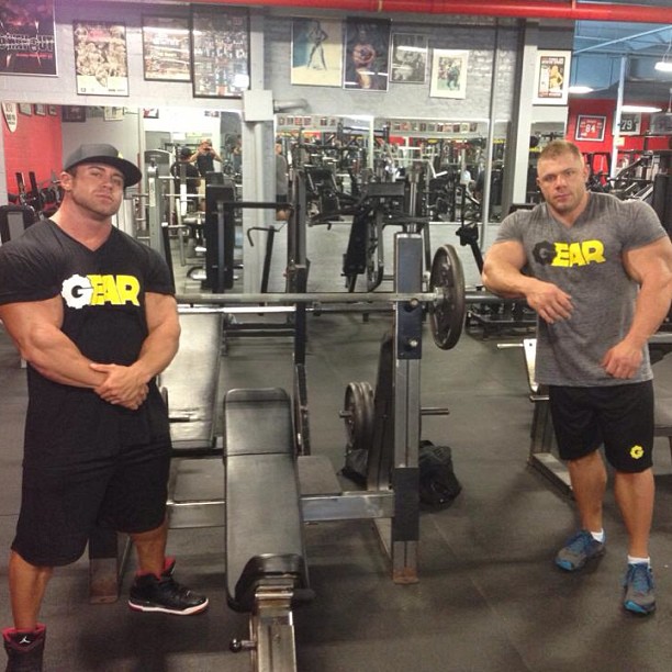 Aaron Clark a Justin Compton