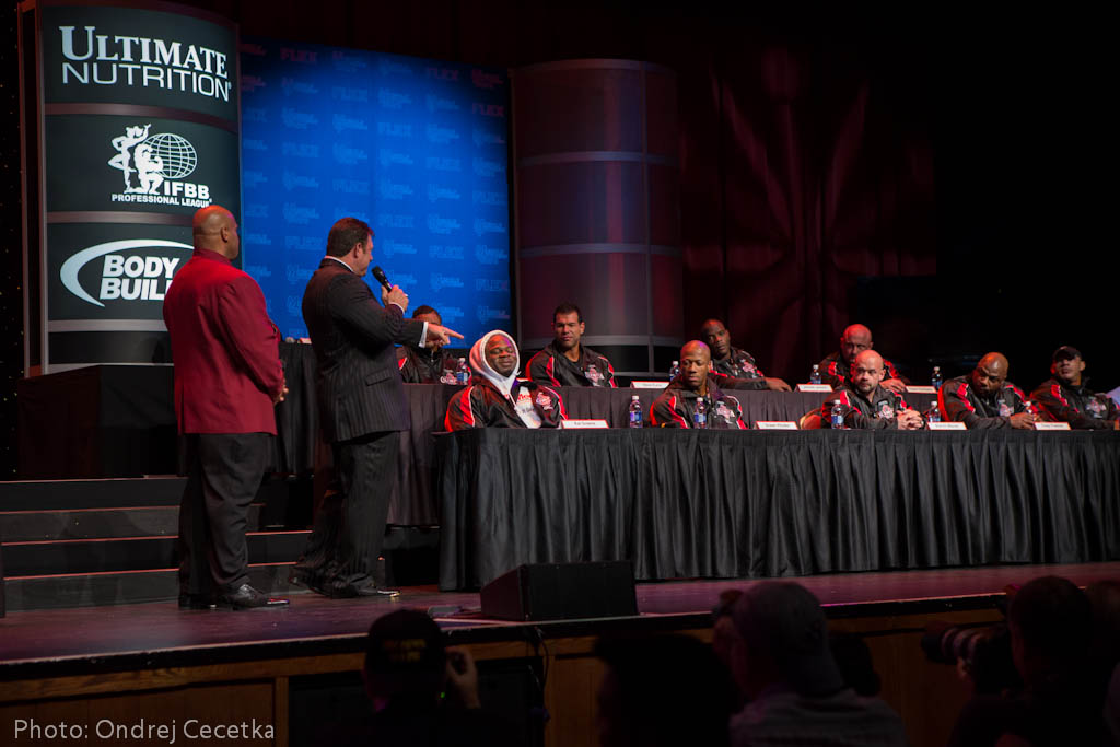 Tiskov� konference ��astn�k� Mr. Olympia 2013