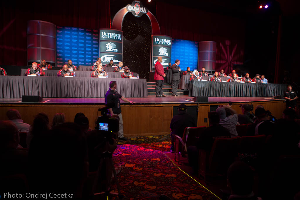 Tiskov� konference ��astn�k� Mr. Olympia 2013
