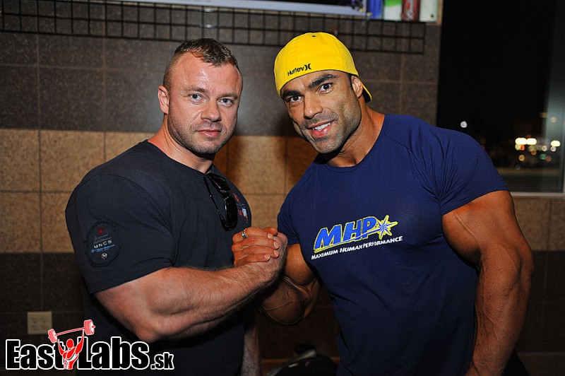 Andrej Mozol�ni, Eduardo Correa