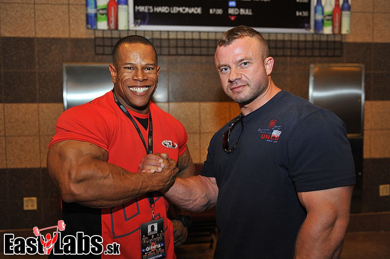 David Henry, Andrej Mozol�ni