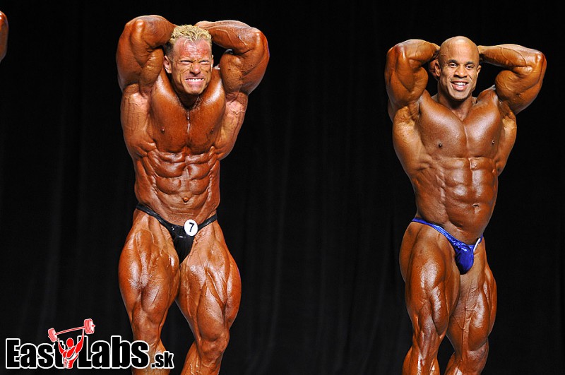 Dennis Wolf, Victor Martinez