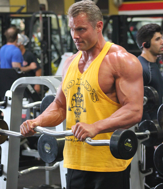 Martin Mester v p��prav� na Arnold Classic Europe 2013