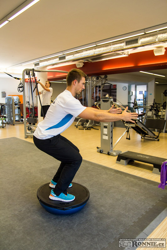 D�ep na bosu na platform�