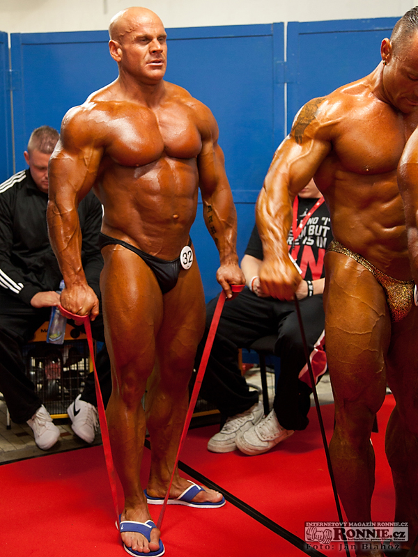 Lee Powell