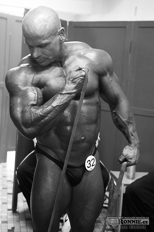 Lee Powell