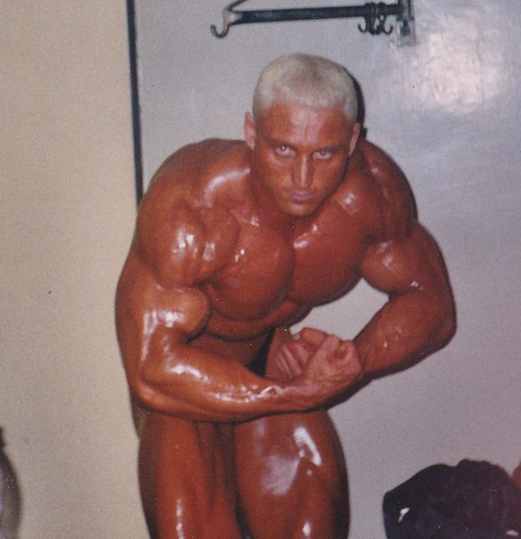 Tom� Pav�za (2001)