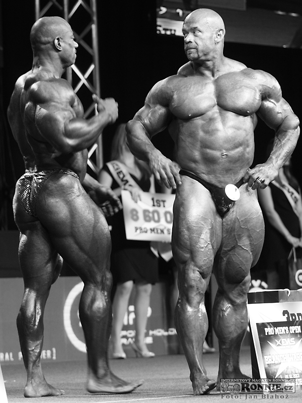 Dexter Jackson, Branch Warren