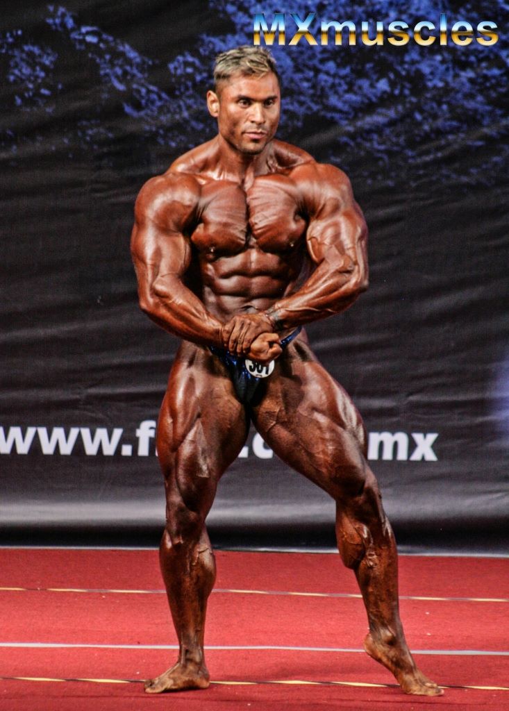 Alejandro Ortiz na Mr. International 2013