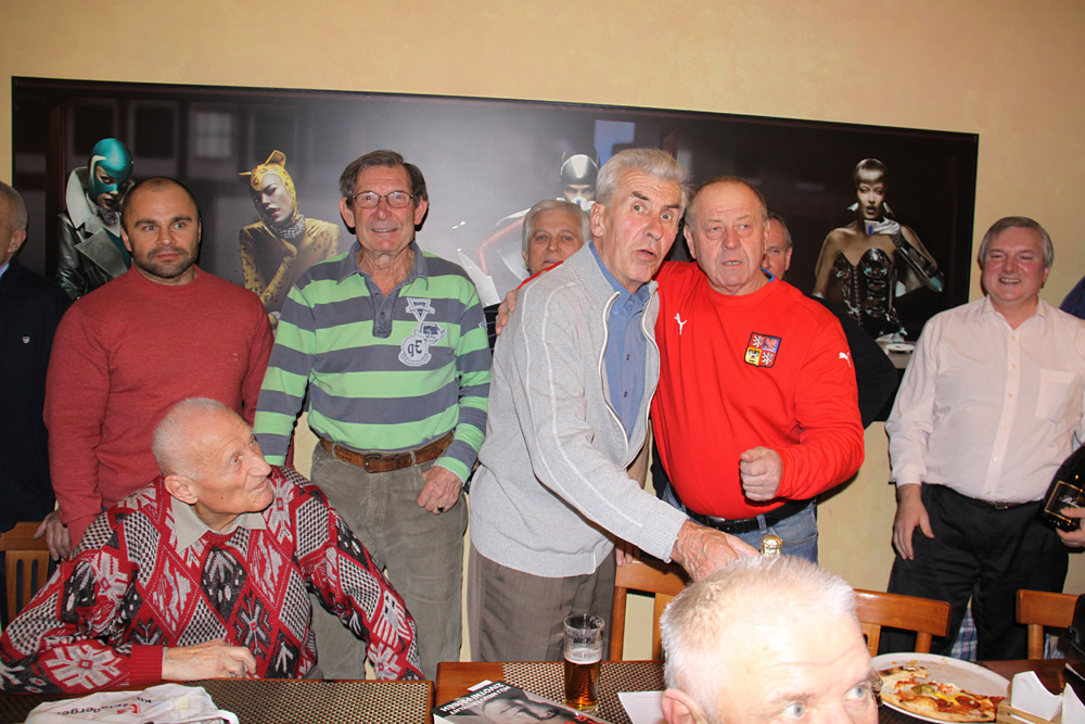 Josef Paul�k, Jaroslav Vesel�, Istv�n Fucsik, Ji�� Hork�, Franti�ek H�jek, P�emysl Perbeck�, Zden�k Kr�l