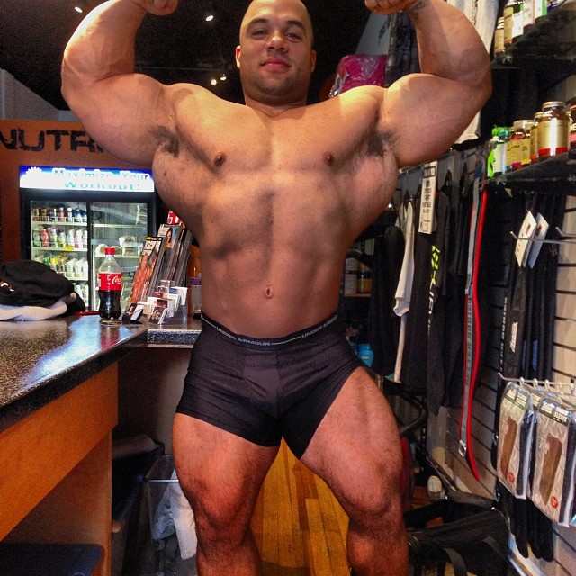 Jonathan Delarosa 14 t�dn� p�ed Arnold Classic Brasil 2014