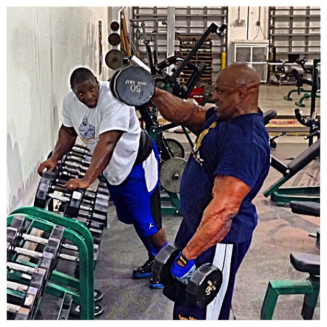 Emeka Okammor a Ronnie Coleman