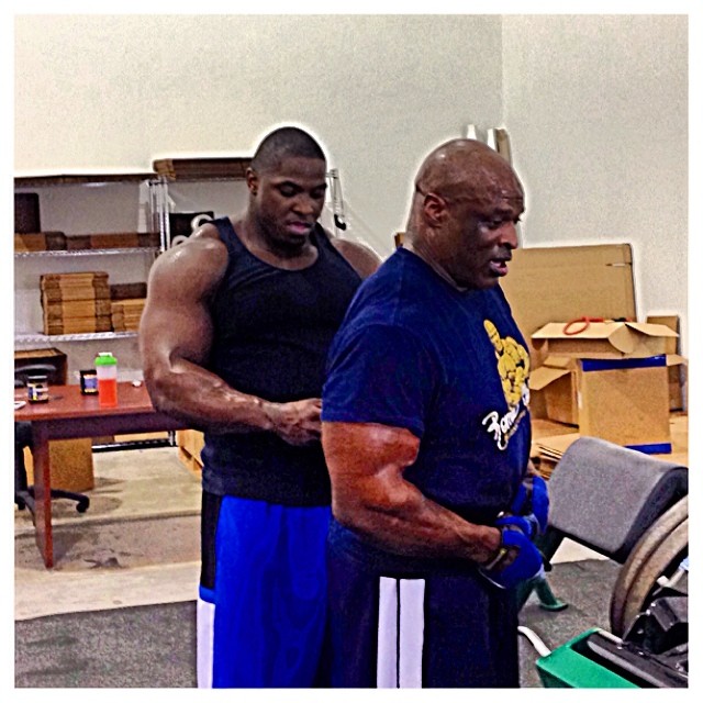 Emeka Okammor a Ronnie Coleman