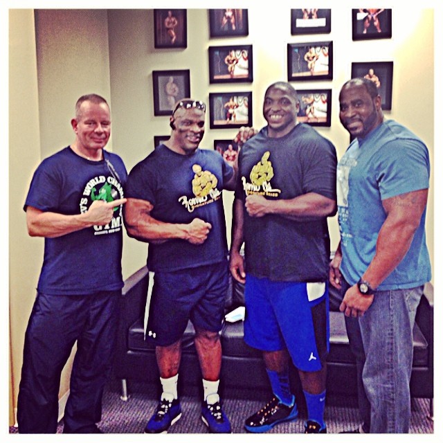 Ronnie Coleman a Emeka Okammor