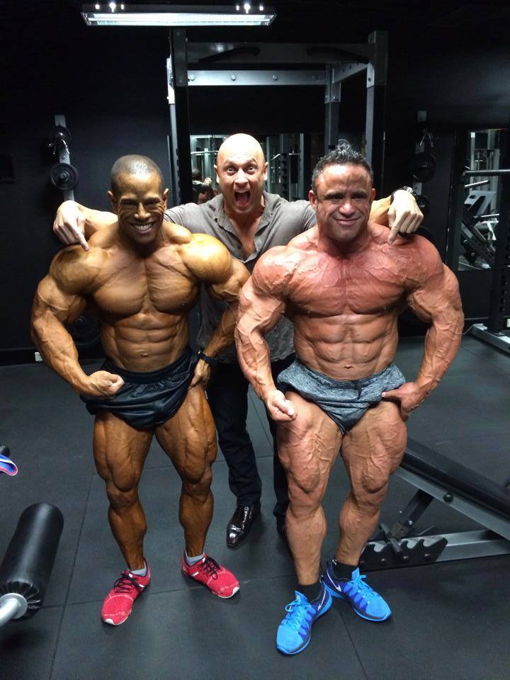 Jose Raymond a David Henry