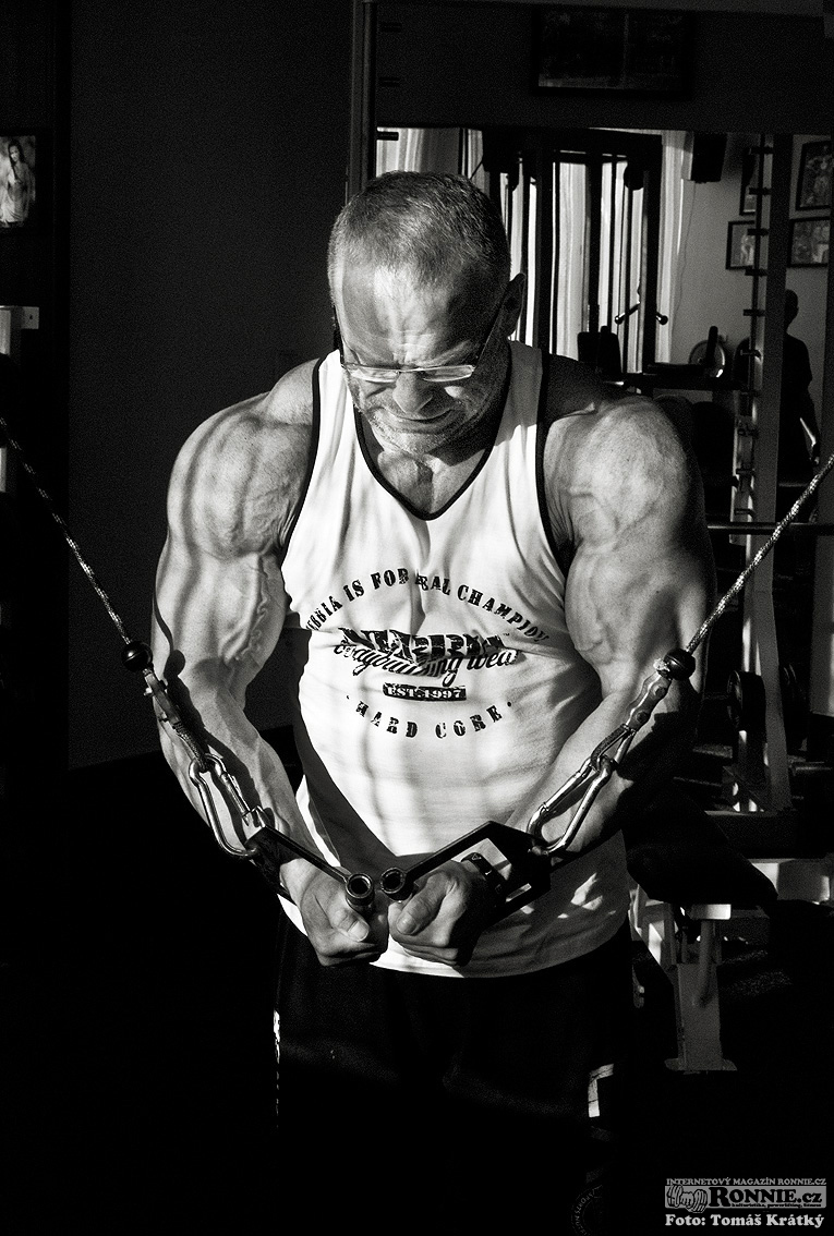 Petr Vani�