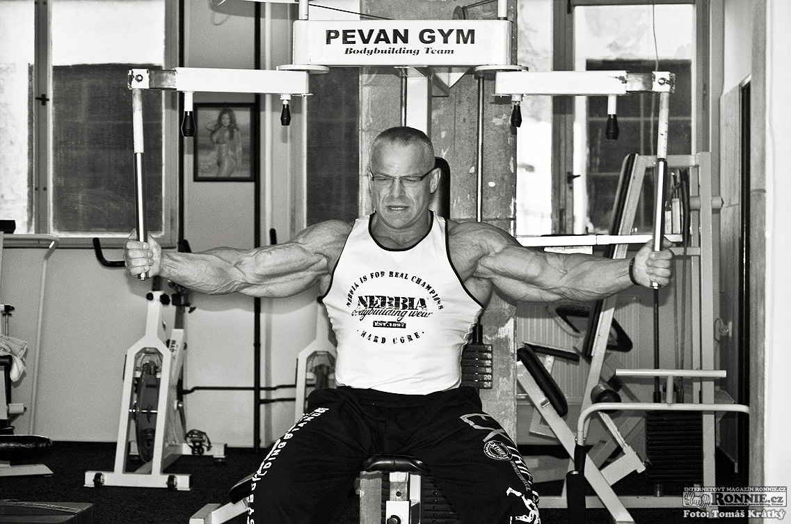 Petr Vani�