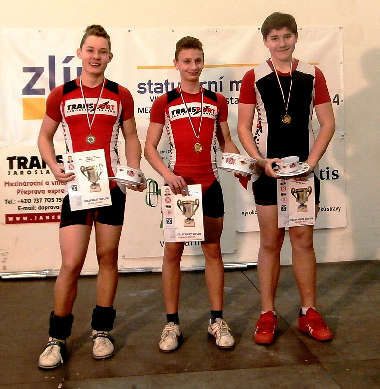Zleva Pavel Jan��k, Dominik �est�k, Albert R�c