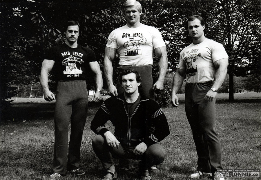Anton Holi�, Josef Vesel�, Libor Mina��k, vp�edu Ivan Ur��ek bratr Petera Ur��ka