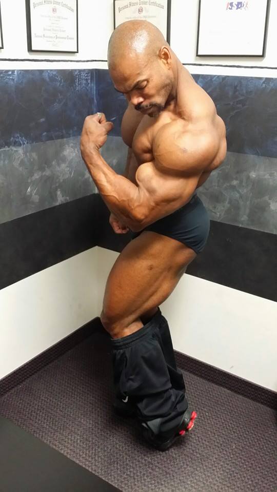 Chris White 6 t�dn� p�ed Toronto Pro Supershow 2014