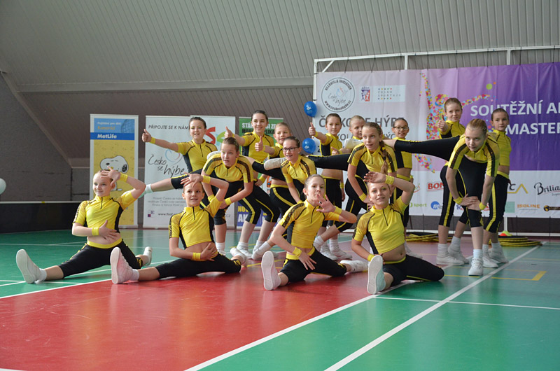 �esko se h�be ve �kol�ch pln�ch zdrav�