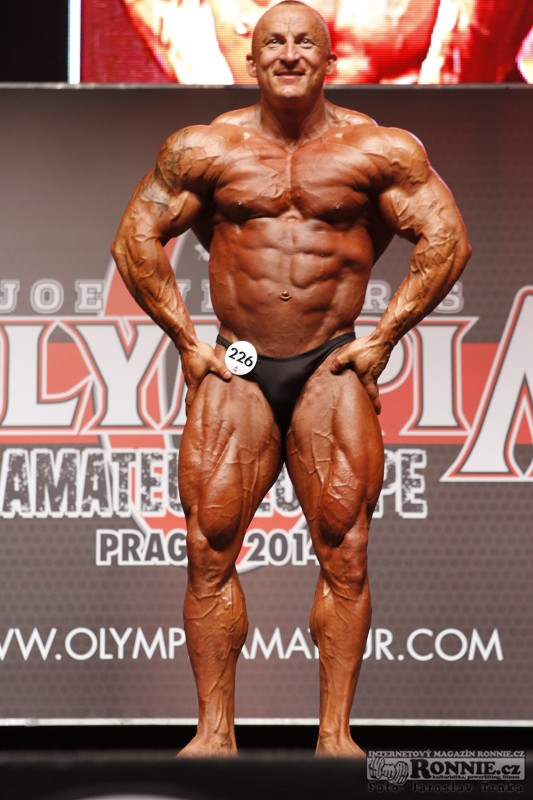 Tomasz Lech�