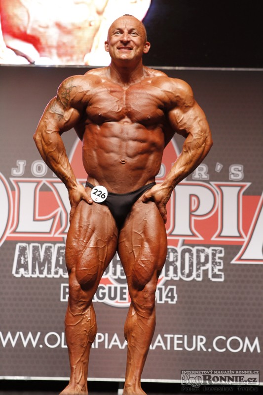 Tomasz Lech�