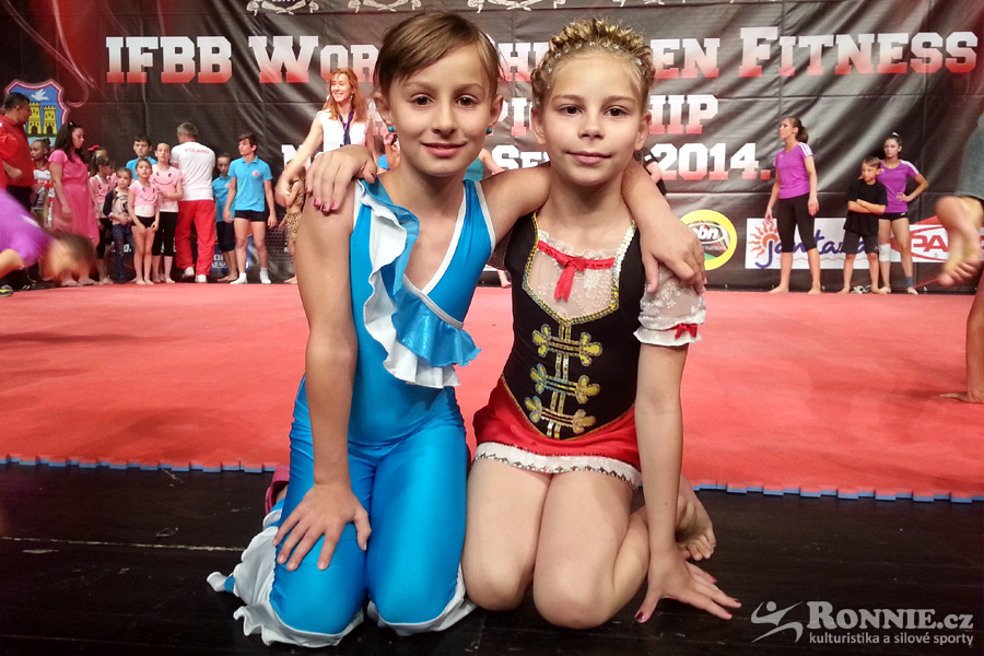 Nela Laurichov� a Krist�na Dubcov�