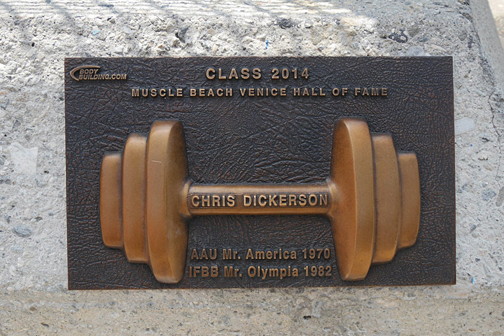 Plaketa Chrise Dickersona na Muscle Beach ve Venice